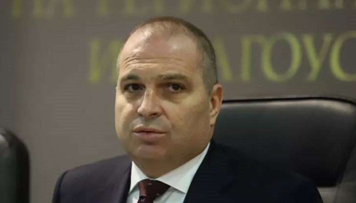 Докато си върша работата, няма смисъл да си подавам оставката, заяви министърът Докато си върша работата, няма смисъл да си подавам оставката, заяви министърът