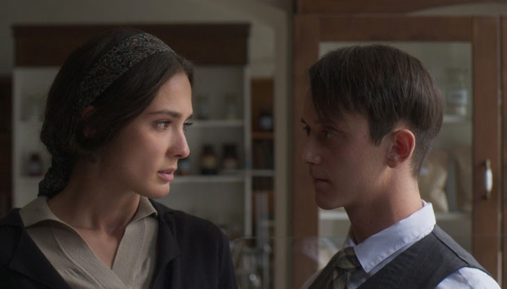 Това е последният български пълнометражен проект с участието на покойната Лорина Камбурова