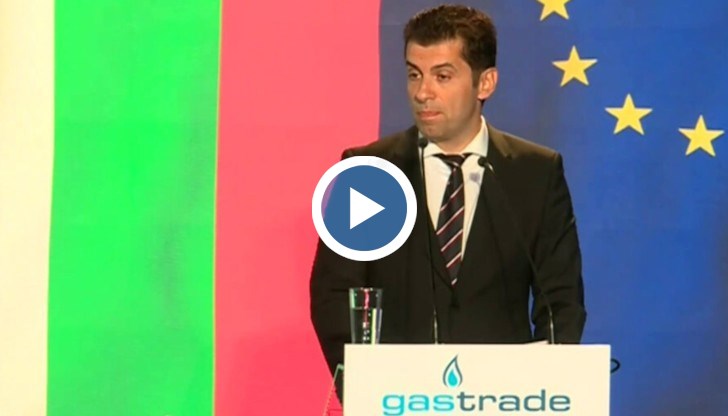 „Обединени от обща визия и подкрепени от европейските институции, България и Гърция полагат началото на строежа на плаващия терминал за втечнен газ - проект, който ще промени енергийната карта на целия регион”, каза премиерът