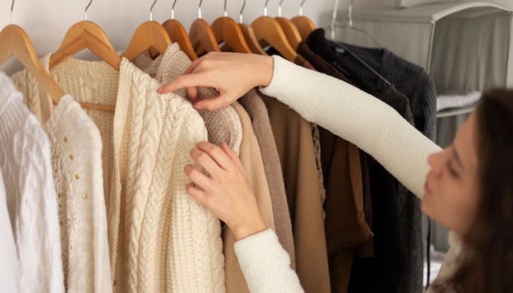 Проверете за следи от молци Проверете за следи от молци