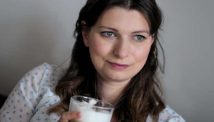 "Всичко започна от нулата" - така Андреа описва времето след прекарания от нея инсулт. Трудно произнасяла думите, забравила съвсем правописа и граматиката. Заради инсулта загубила и чувството си за ориентация "Всичко започна от нулата" - така Андреа описва времето след прекарания от нея инсулт. Трудно произнасяла думите, забравила съвсем правописа и граматиката. Заради инсулта загубила и чувството си за ориентация