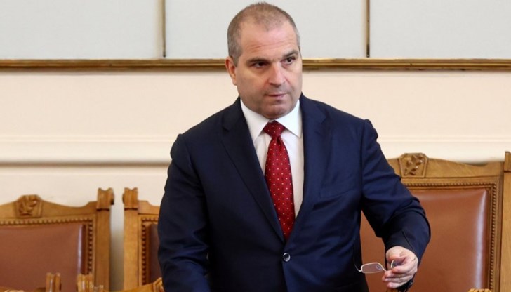 "Няма поръчка на основен ремонт на пътища, обявена от нас, която да не е обжалвана", заяви Гроздан Караджов "Няма поръчка на основен ремонт на пътища, обявена от нас, която да не е обжалвана", заяви Гроздан Караджов