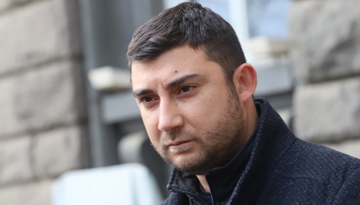 „Трябва да се приеме закон за погребално обредната дейност“, смята Карлос Контрера. „Трябва да се приеме закон за погребално обредната дейност“, смята Карлос Контрера.