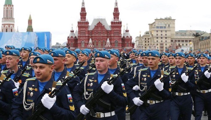 На 9 май в Москва, Санкт Петербург и още 26 големи руски града ще има военни паради