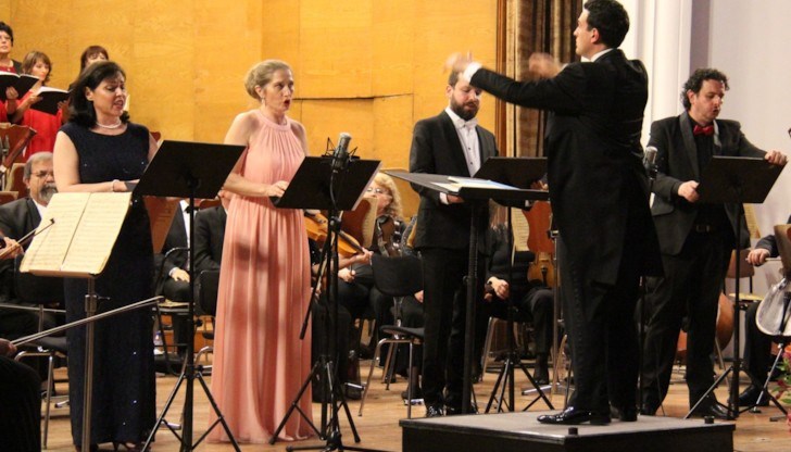 Диригент на концерта бе Димитър Косев Диригент на концерта бе Димитър Косев