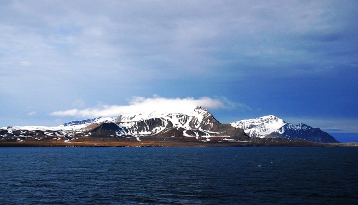 Трусът е с епицентър северно от архипелага Шпицберген