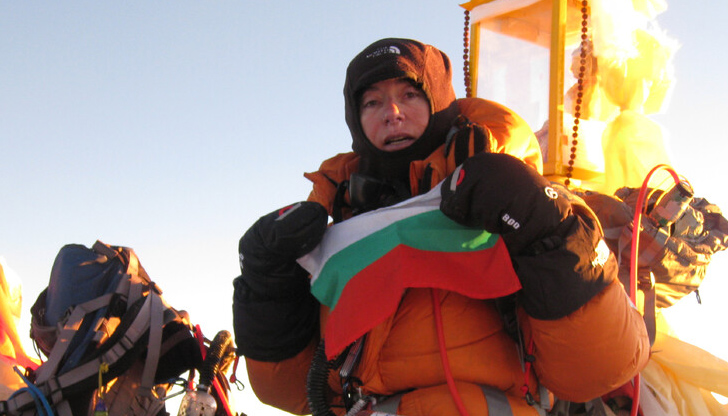 Втора след нея името си в историята записа Силвия Аздреева,