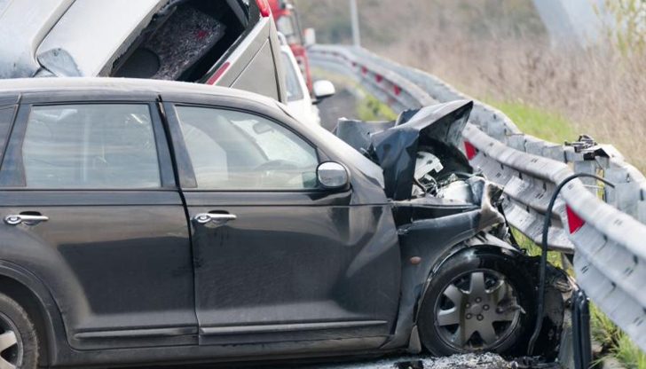 72 годишен мъж загина във верижна катастрофа в района на