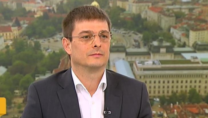 Според него целта е да се запуши устата му и