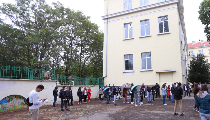 Изтеглен беше изпитен вариант номер 13Днес се проведе първата задължителна