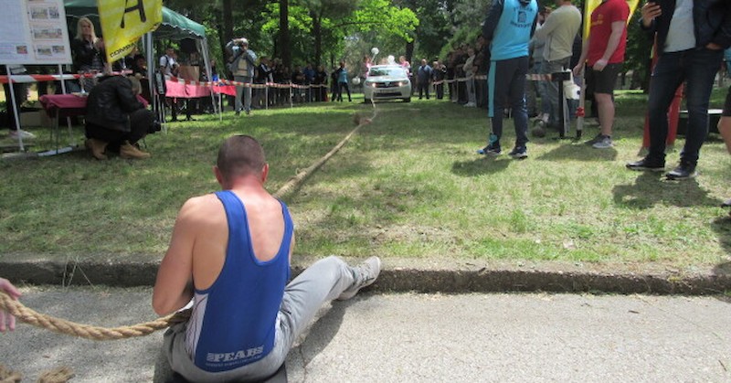 Силовият многобой &bdquo;Стронг мен&ldquo; се проведе в четири кръга12-ият студентски