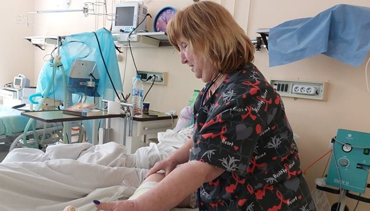 Лекари от болницата в Горна Оряховица спасиха 67-годишна жена, ухапана