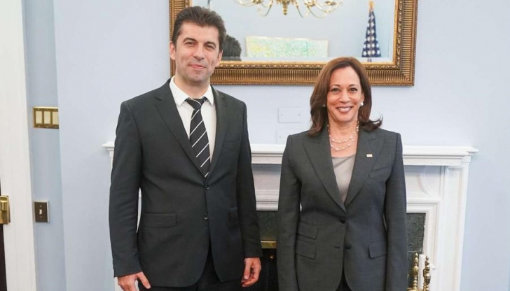 Министър-председателят Кирил Петков проведе среща с вицепрезидента на САЩ Камала