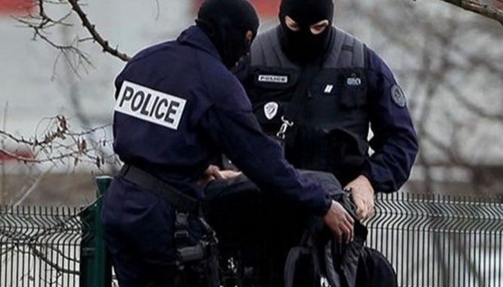 40-годишен е задържан от полицията след сигнал за кражба от