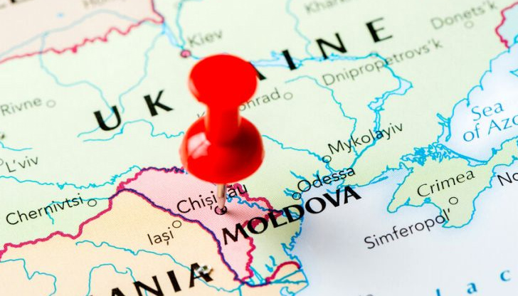 Коментира молдовският журналист Олег Косих"Властите и хората са обезпокоени, но