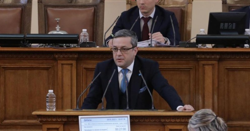 Тома Биков: Това е практически вот на недовериеОт ГЕРБ-СДС искат