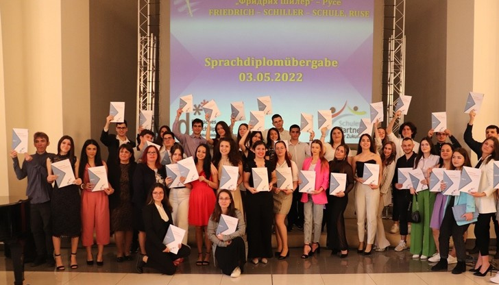 38 зрелостници от Средното училище с преподаване на немски език
