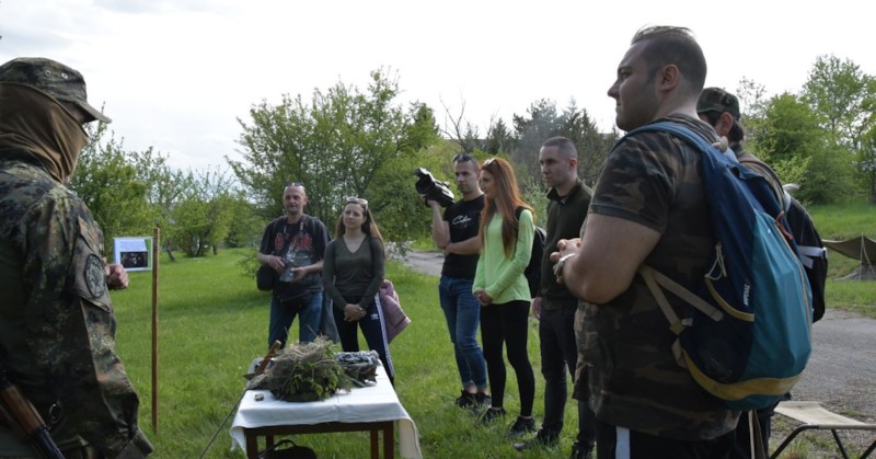 Двудневен курс в НВУ учи репортерите да оцеляват в зони