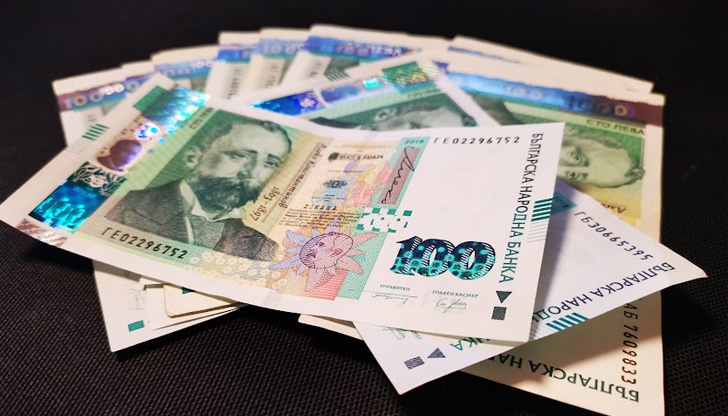 От 5 до 15% по-високи такси за кандидатстване и обучение