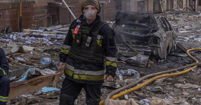 Руските войски напускат покрайнините на Харков и се придвижват към