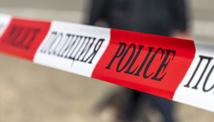 Полиция отцепи районаТялото на мъж е намерено, захвърлено в тресавището