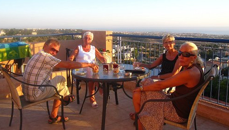 В Кипър пенсионери с ниски доходи ще могат да отидат