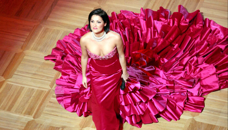 Известната руска оперна певица Анна Нетребко се върна на сцената