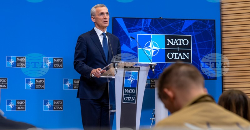 НАТО ще увеличи броя на служителите си в щаба в