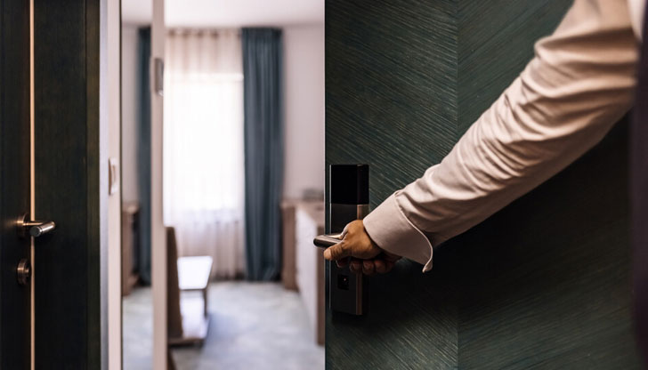 Семейства от Варна ще бъдат разселени в бази в Рибарица