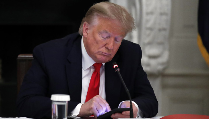 Бившият президент Доналд Тръмп отново е в Twitter, откъдето бе