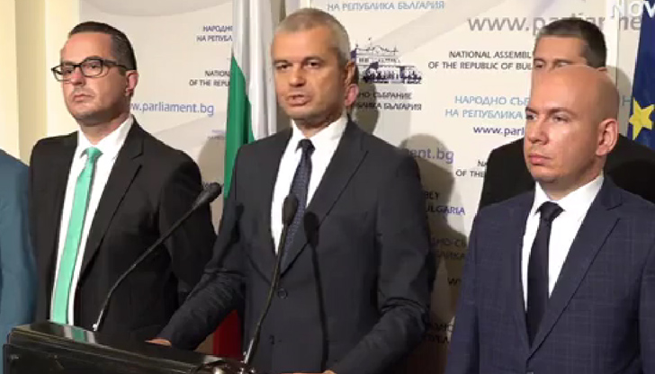 &bdquo;Вчера получихме информация, че Кирил Петков вече е разписал вдигането