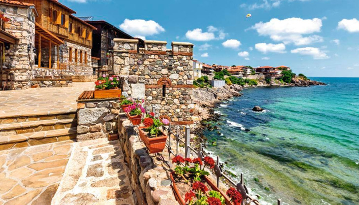 Съчетал модерен облик и традиции, нов и стар град със