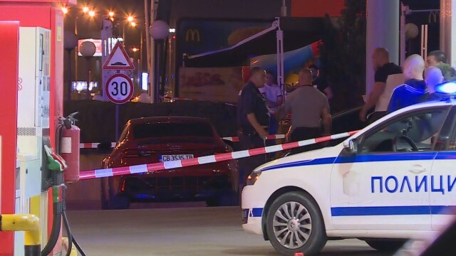 Двамата сами се предадоха в СДВРПовдигат обвинения на бащата и