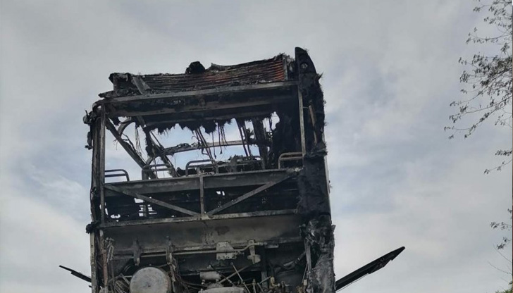 Автобус, превозващ украински граждани, се запали на автомагистрала "Черно море"