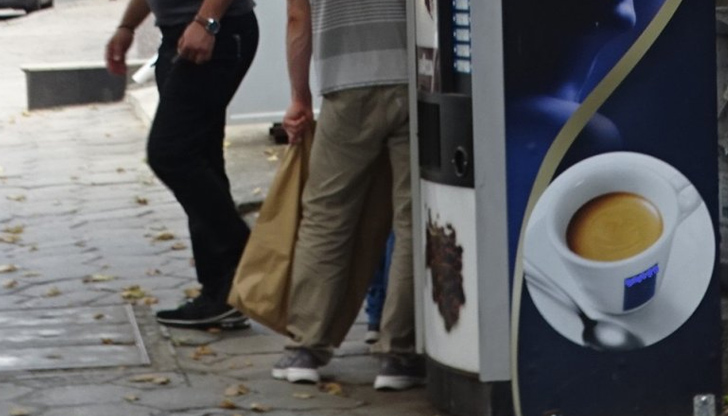 Във Второ РУ разследват кражба от кафеавтомат в РусеНа 16