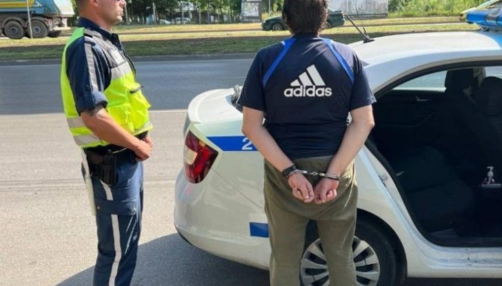 Това е станало на бул. &bdquo;Ломско шосе&rdquo;След кратка гонка беше