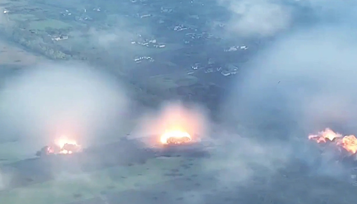 Явлението на видеото се нарича кондензационен облак или облак на