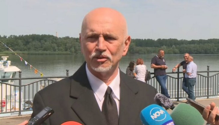 Министърът на транспорта заяви, че срещите му с превозвачите не