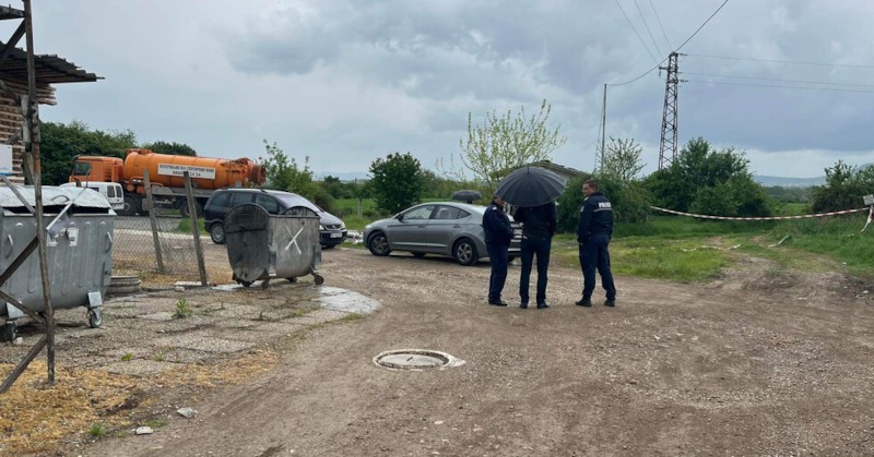 46-годишният мъж, който пострада тежко при падане в помпената станция