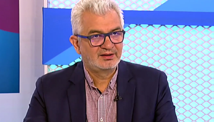 Според него вкарва Украйна в дълг към САЩ"Американците и британците