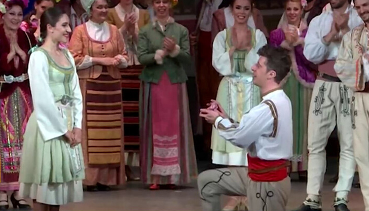 Солист предложи брак на сцената на Музикалния театър в София