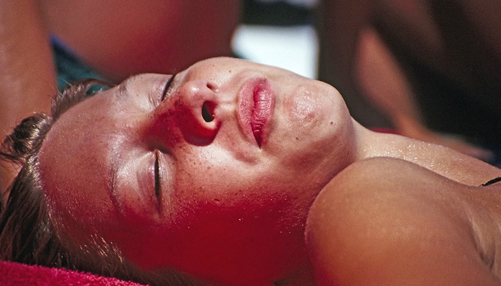 Въпреки че знаем, че трябва да нанасяме слънцезащитен крем, за