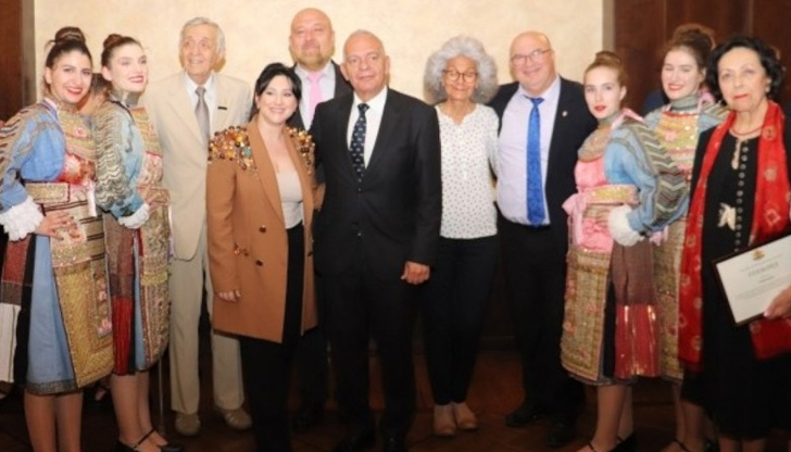 По случай 24 май зам.-кметът на Русе по хуманитарни дейности