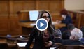 Искра Михайлова: Смятаме, че има целенасочена акция срещу “Възраждане”