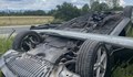 Кола се обърна по таван на пътя София - Бургас
