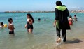 Френски съд забрани да се влиза с буркини в басейните