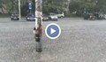 Буря с градушка удари западните квартали на София