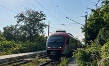 Влак блъсна човек в София