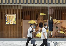 За момента свиването е най сериозното от февруари 2020 годинаСекторът на услугите