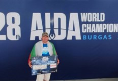 Мирослав Минчев преплува 202 метра под водаВ първия ден от стартиралото